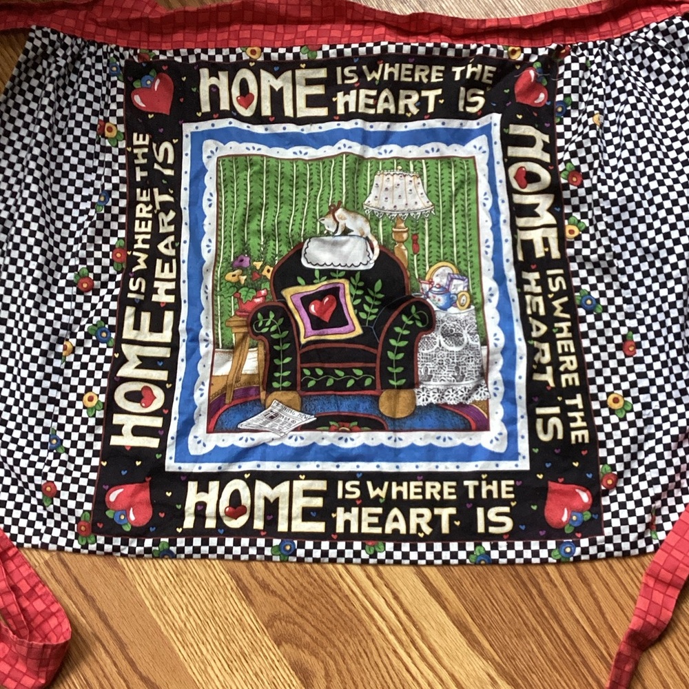 Mary Engelbreit Home Kitchen apron with Red and Black Accents